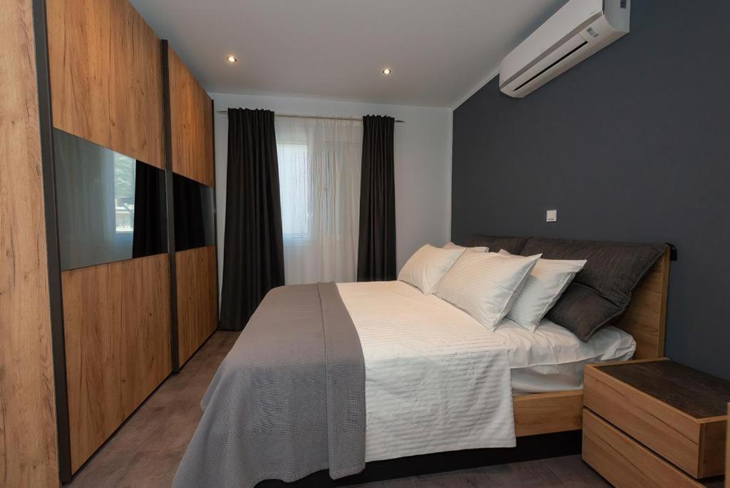 Ioulia'S Apartments Plataria Ngoại thất bức ảnh